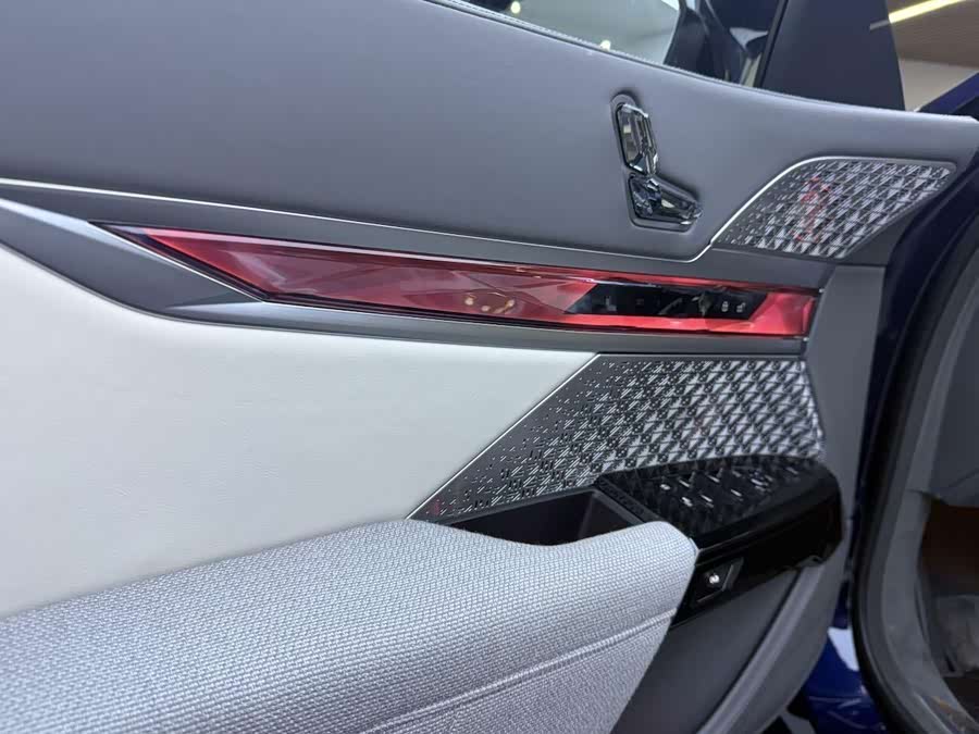 BMW M760Le #21 BMW M760Le car image #21