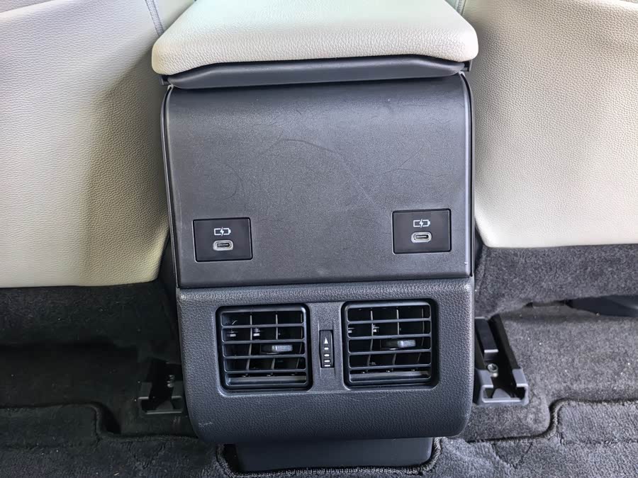 Toyota bZ4X 2022 immagine di auto #21