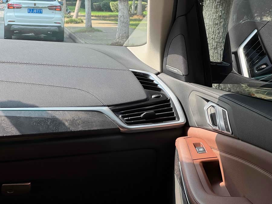 BMW X5 (Imported) 2021 #21 BMW X5 (Imported) 2021 car image #21