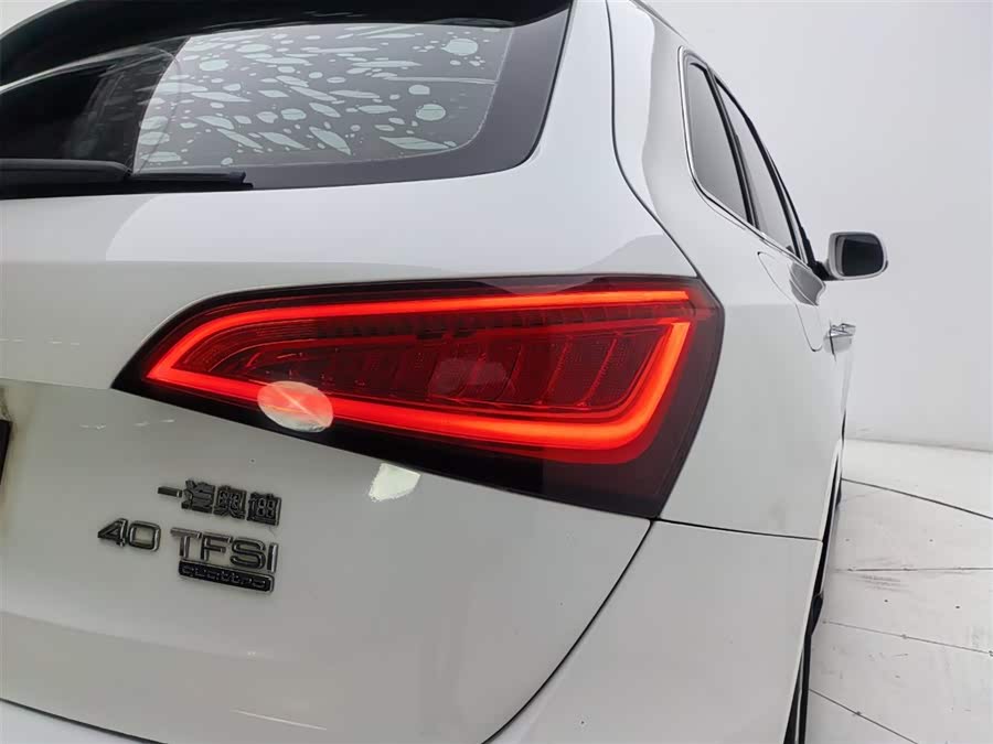 Audi Q5 2016 car image #21