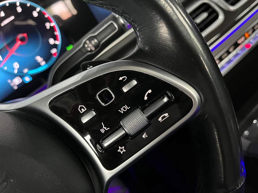 Mercedes-Benz GLE Class 2021 #21 Mercedes-Benz GLE Class 2021 car image #21