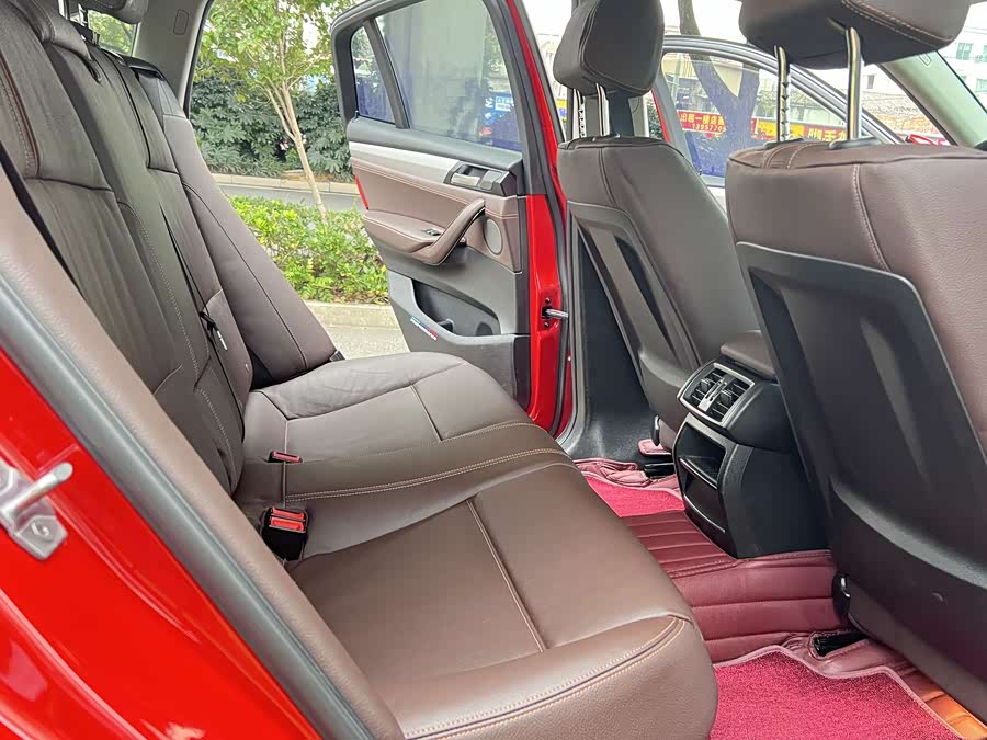 BMW X4 2017 car image #21