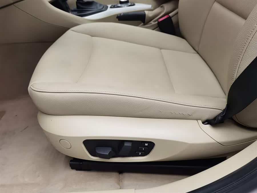 BMW X1 (Imported) 2013 car image #21