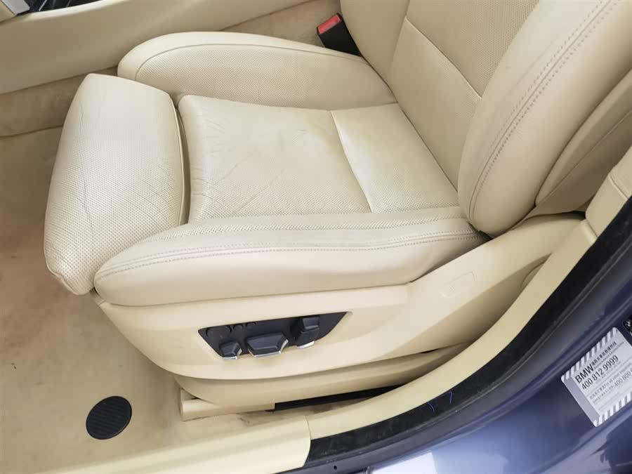 BMW 5 Series GT 2013 immagine di auto #21