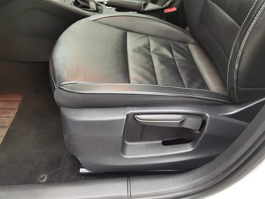 Skoda Octavia 2016 car image #21