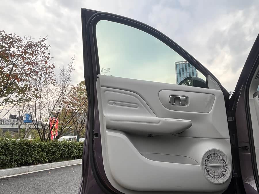 零跑汽车 零跑B10 2025 汽车图片 #21