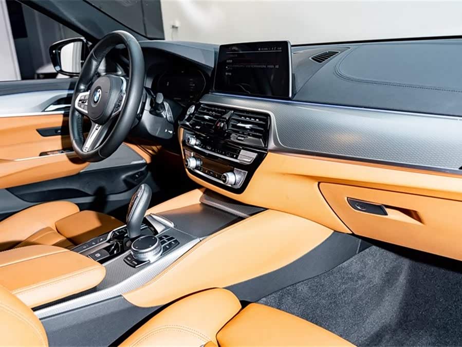 BMW 6 Series GT 2020 #21 BMW 6 Series GT 2020 car image #21