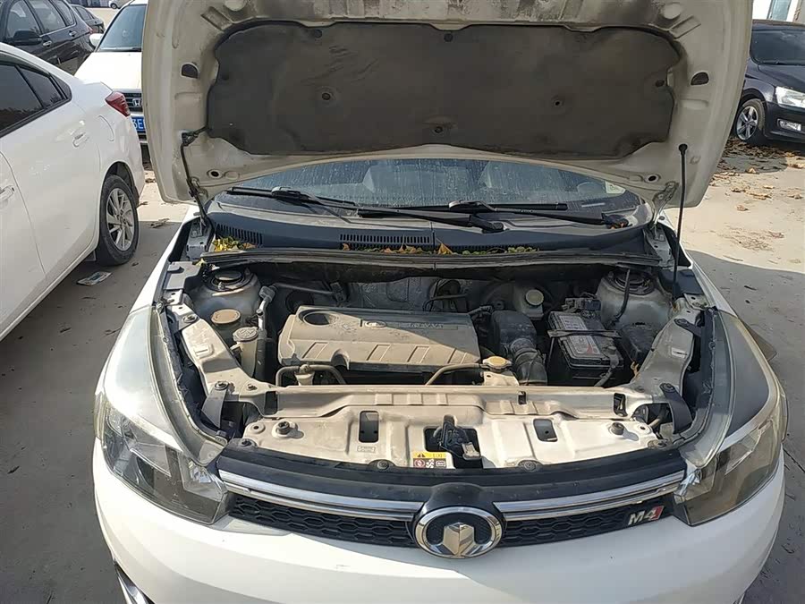 Great Wall M4 2013 صورة سيارة #21