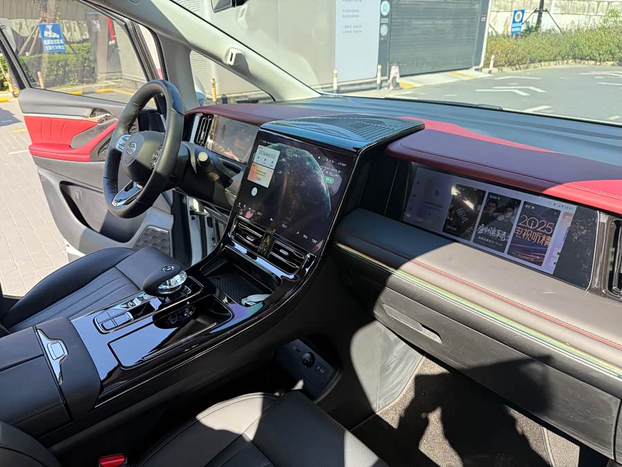 GAC Trumpchi E9 2023 #21 GAC Trumpchi E9 2023 car image #21