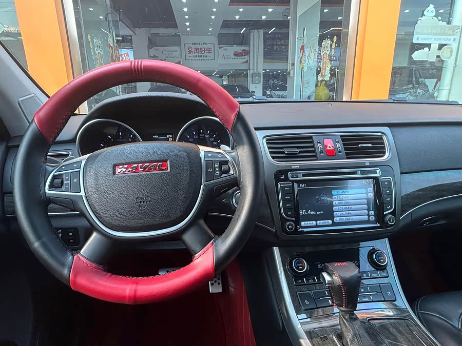 Haval H8 2015 #21 Haval H8 2015 car image #21