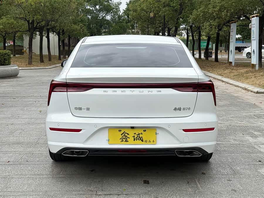 2023 car image #21
