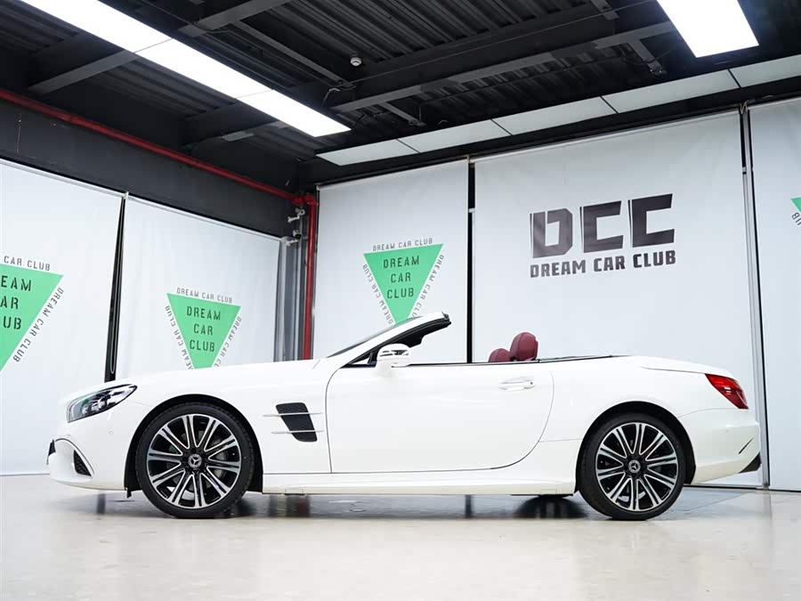 Mercedes-Benz SL Class 2017 car image #21