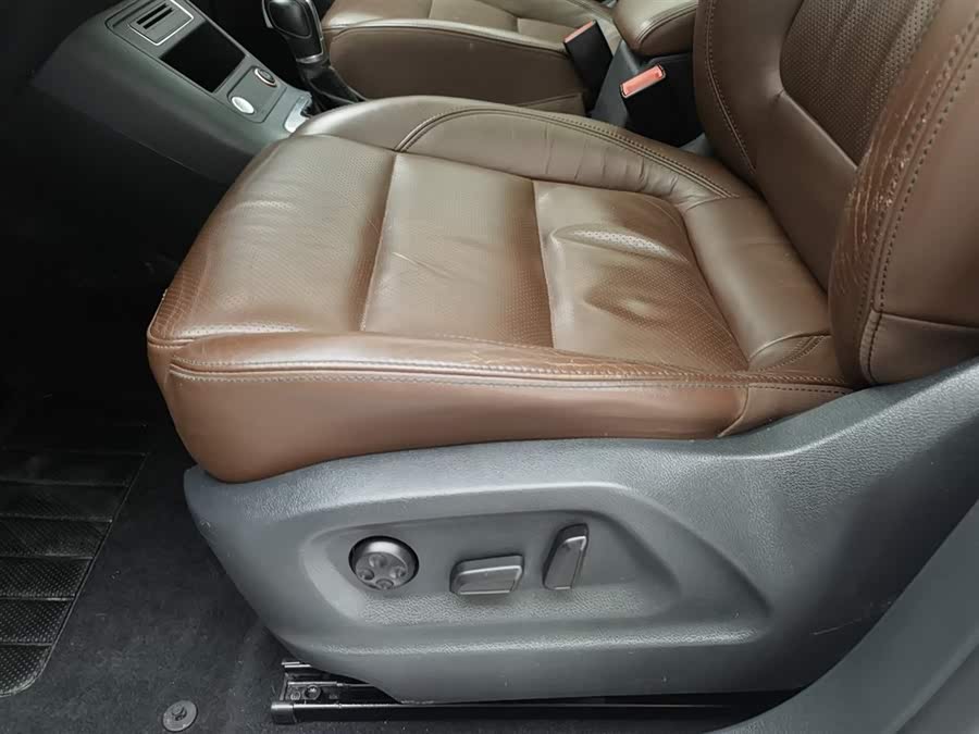 Volkswagen Tiguan 2015 car image #21
