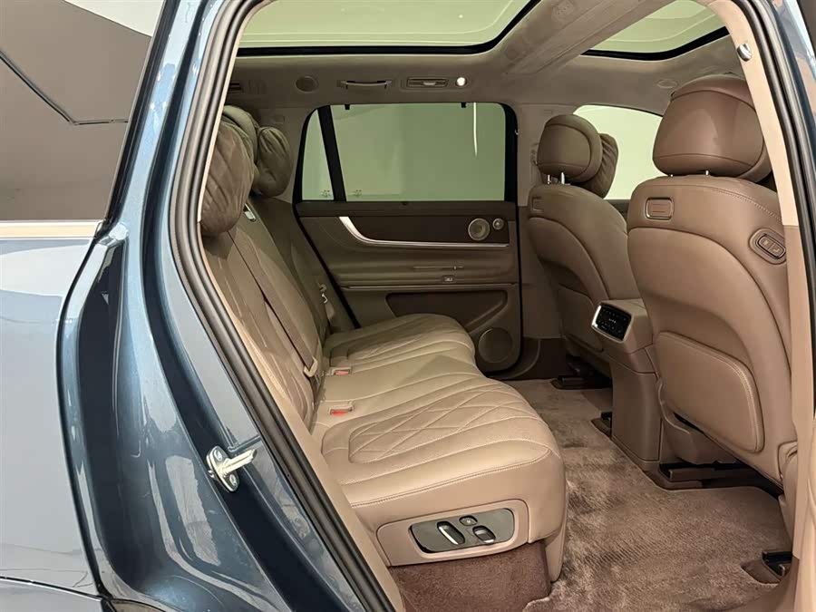 2024 car image #21