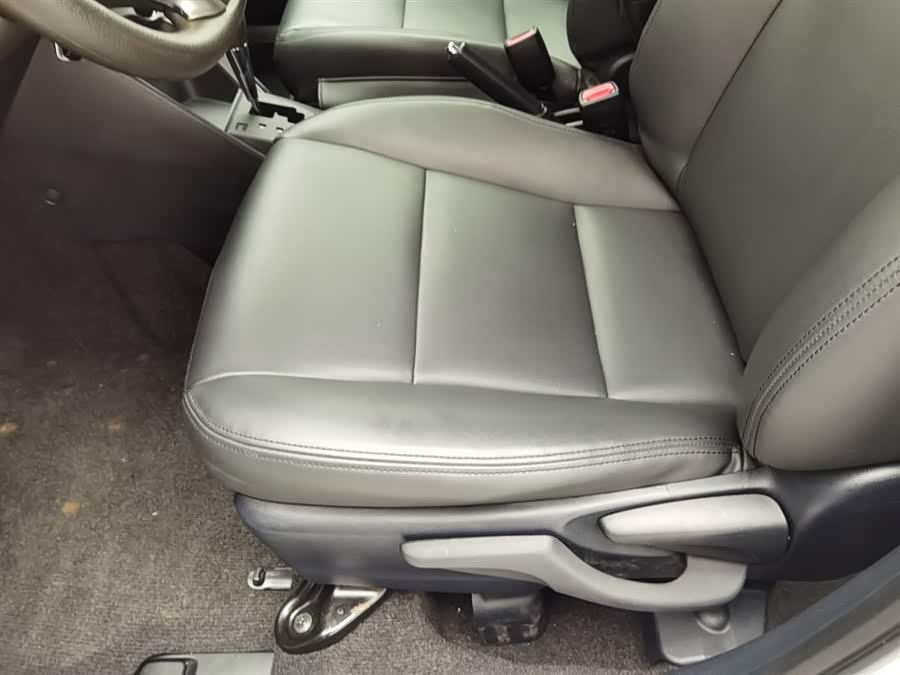 丰田 YARiS L 致炫 2015 汽车图片 #21