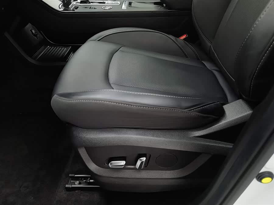 Chery Tiggo 8 Plus 2022 image de voiture #21