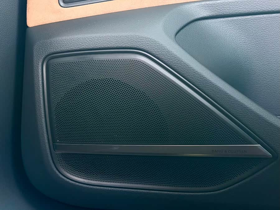 Audi A8 2019 car image #21