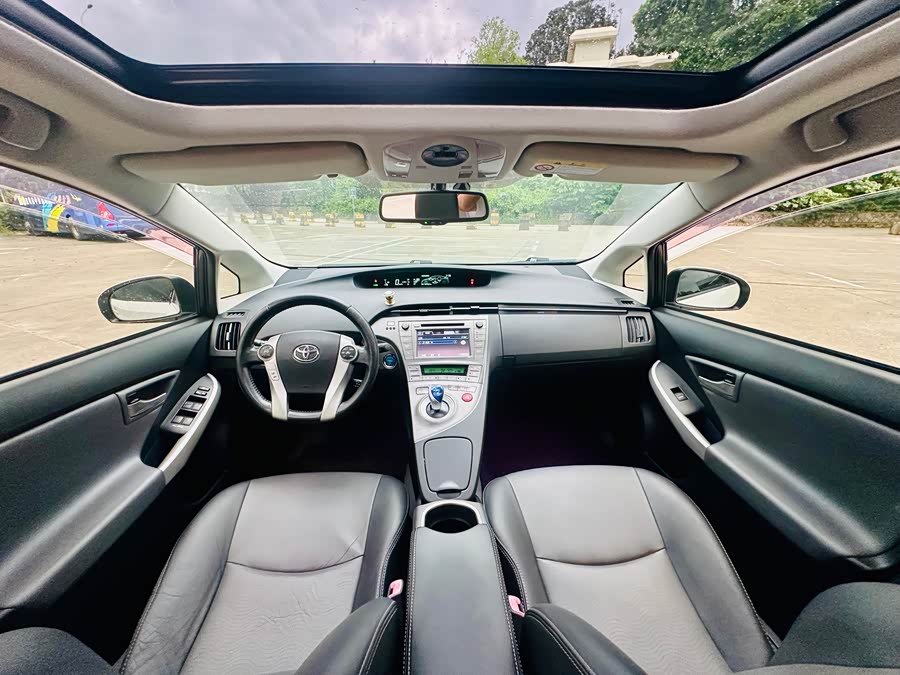 Toyota Prius 2013 immagine di auto #21