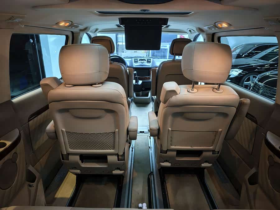 奔驰 唯雅诺 2013 汽车图片 #21