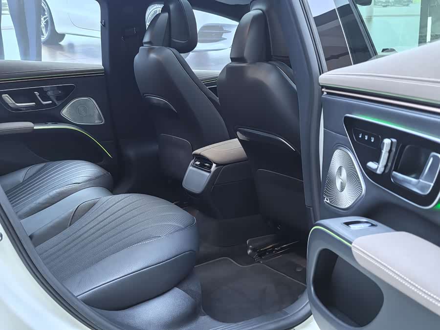 Mercedes-Benz EQS Class 2023 car image #21