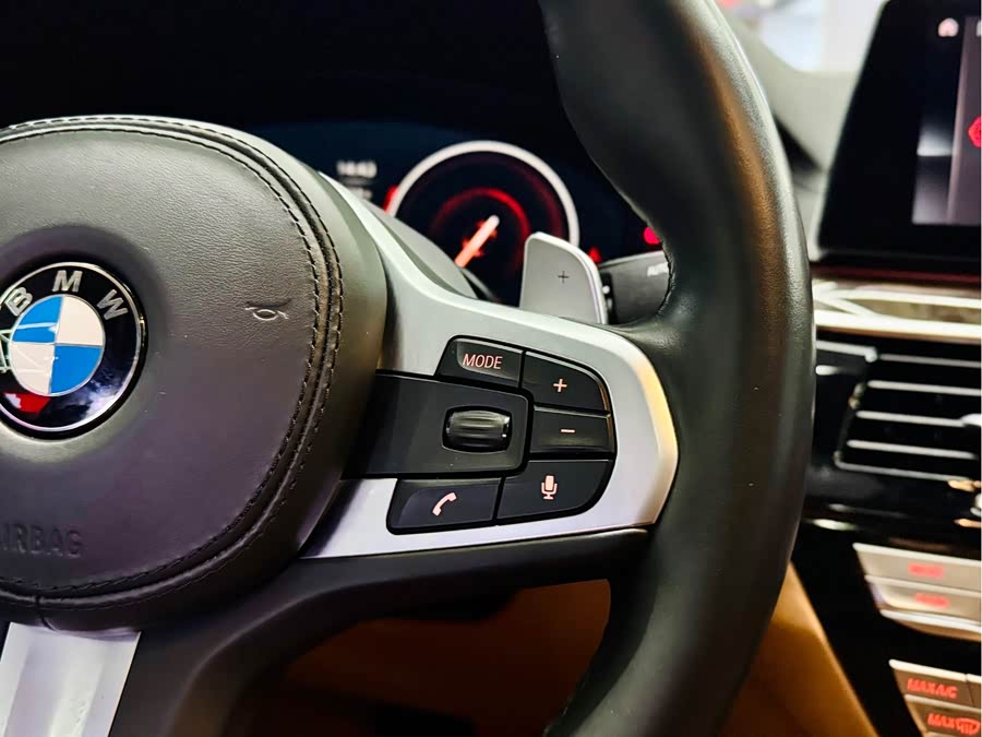 BMW 5 Series 2019 image de voiture #21