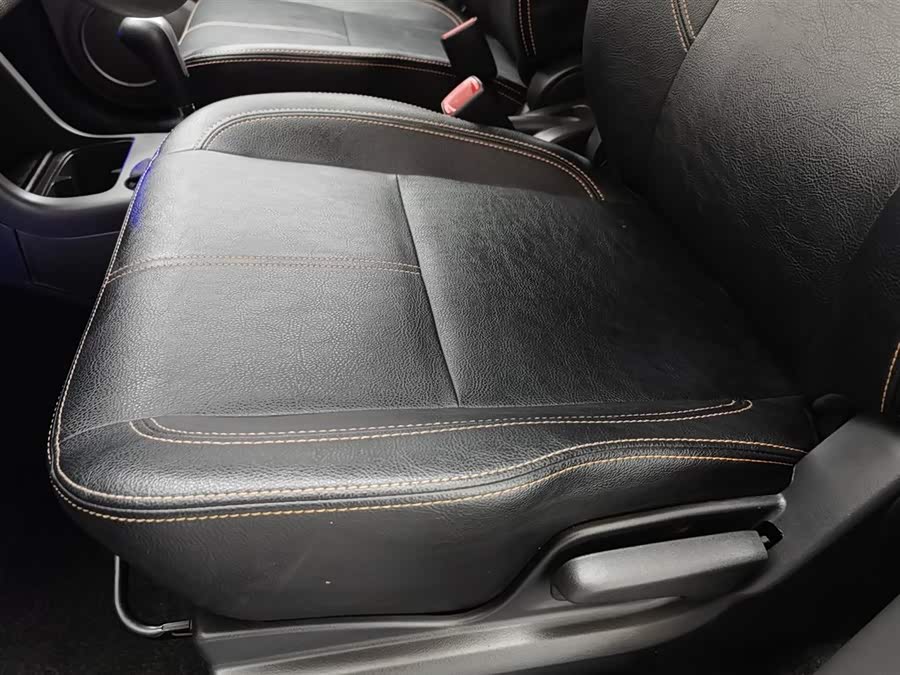 Suzuki Swift 2018 car image #21
