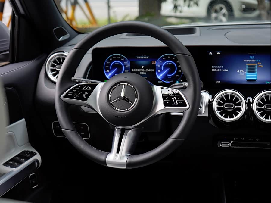 Mercedes-Benz EQB Class 2025 car image #21