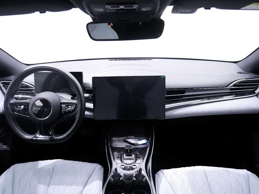 BYD Seal 2022 car image #21