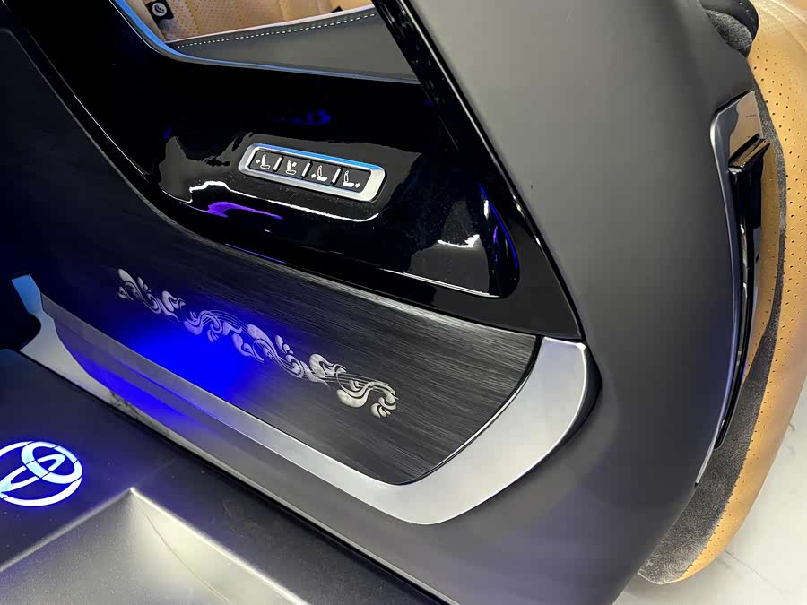 Toyota Granvia 2024 car image #21