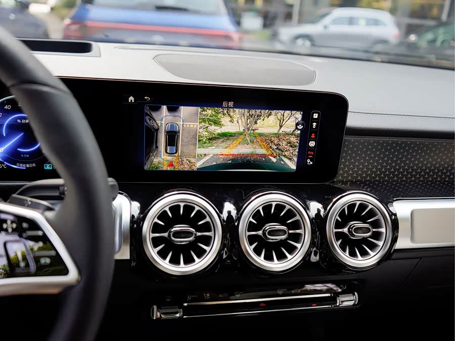 Mercedes-Benz EQB Class 2025 car image #21