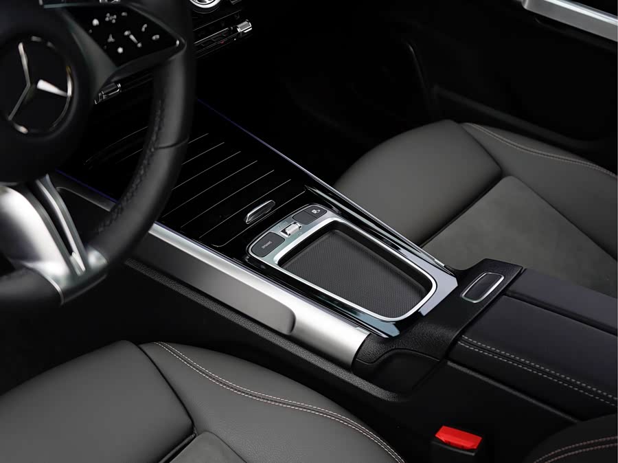 Mercedes-Benz EQB Class 2025 #21 Mercedes-Benz EQB Class 2025 car image #21