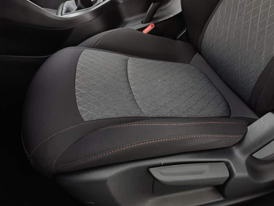 Roewe i5 2024 car image #21