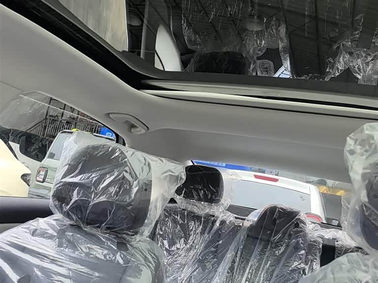 零跑汽车 零跑B01 2025 汽车图片 #21