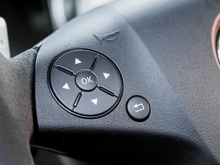 Mercedes-Benz SLS AMG 2014 car image #21