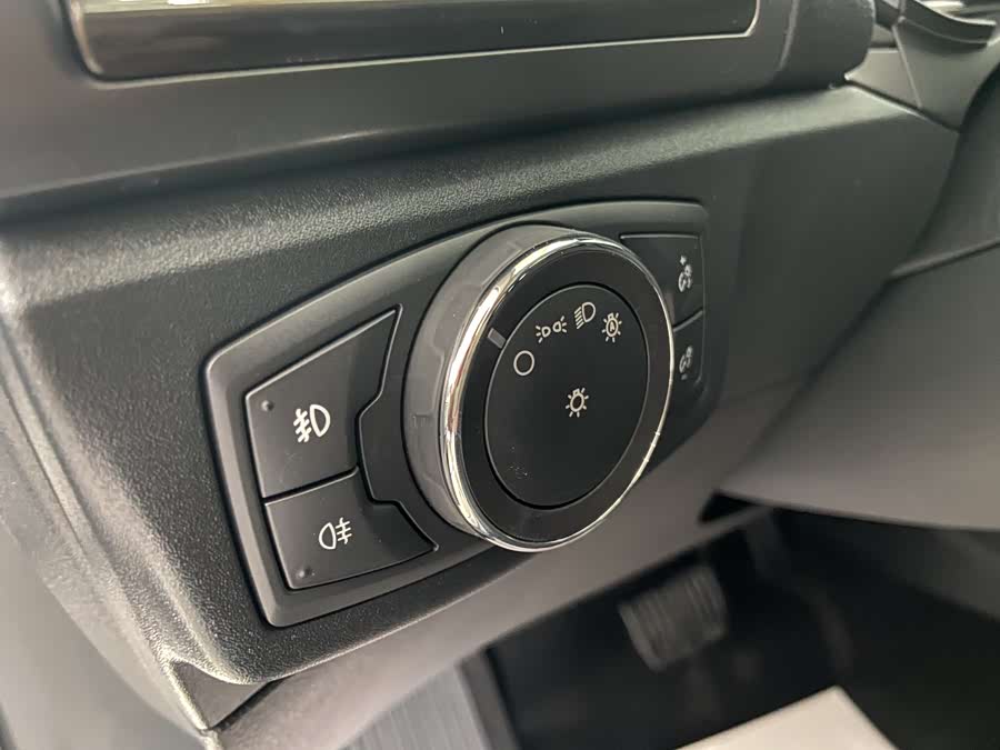 福特 蒙迪欧 2017 汽车图片 #21