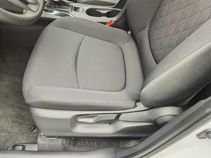 丰田 卡罗拉锐放 2025 汽车图片 #21