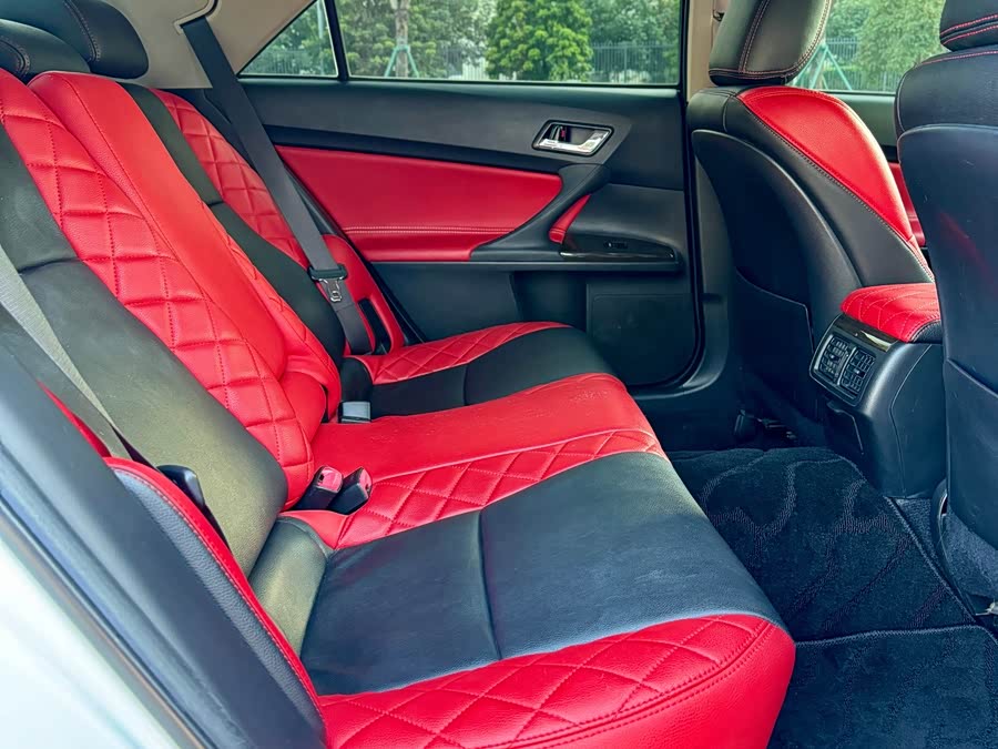 Toyota Reiz 2014 immagine di auto #21