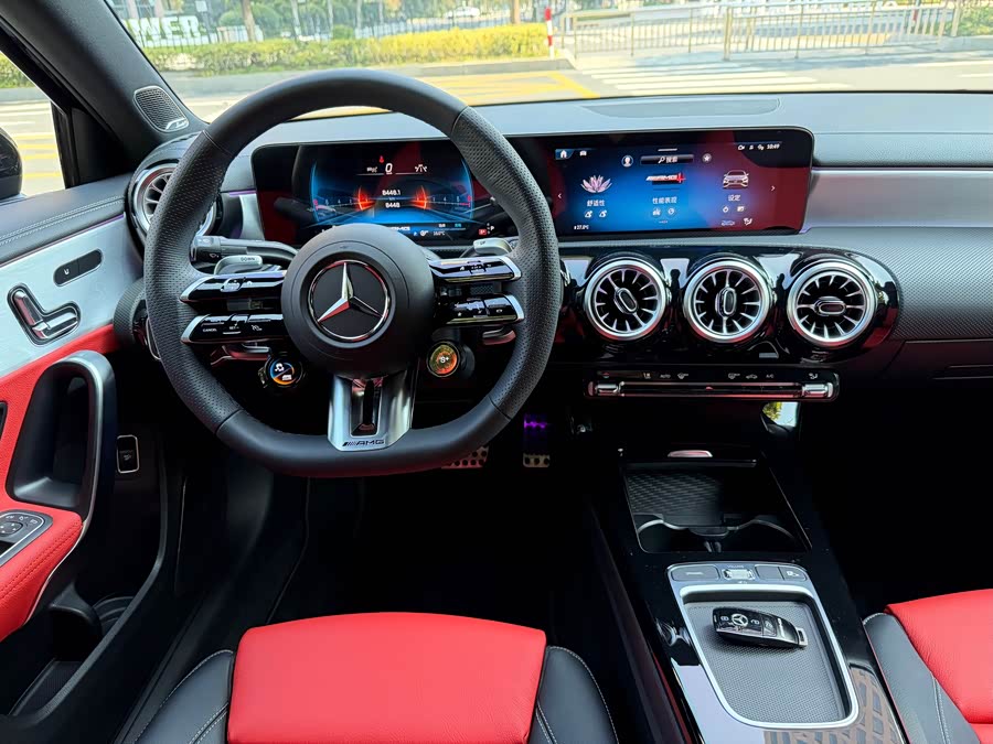 Mercedes-Benz A AMG 2024 #21 Mercedes-Benz A AMG 2024 صورة سيارة #21