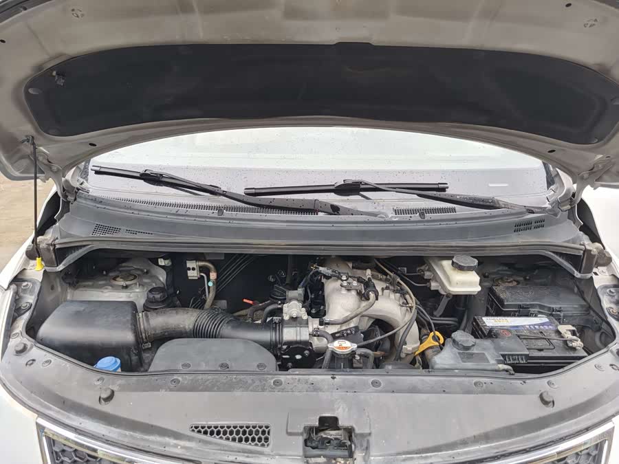 Hyundai H-1 2013 car image #21