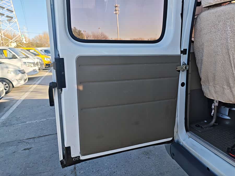 Ford Transit Classic 2015 car image #21