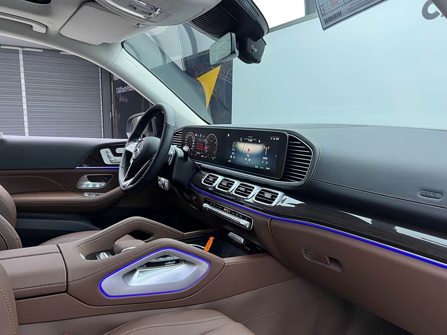 Mercedes-Benz GLE Class 2025 صورة سيارة #21