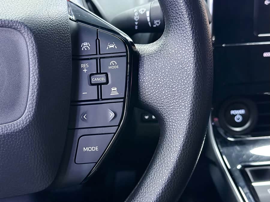 Toyota bZ4X 2023 immagine di auto #21