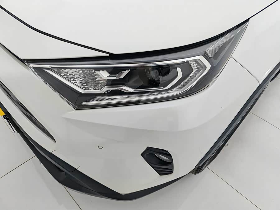 Toyota RAV4 2020 #21 Toyota RAV4 2020 car image #21