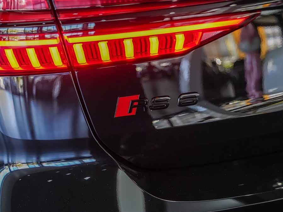 Audi RS 6 2024 immagine di auto #21