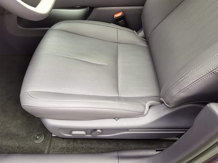 零跑汽车 零跑B01 2025 汽车图片 #21