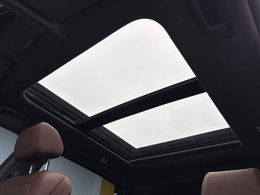 Honda UR-V 2018 immagine di auto #21