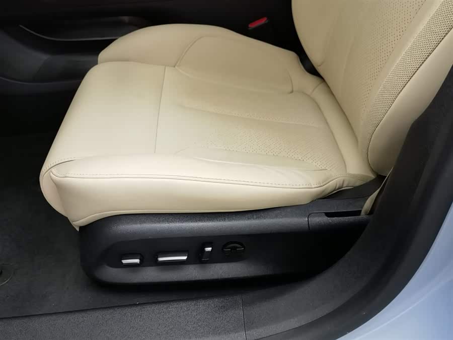 NIO ET5 2023 car image #21