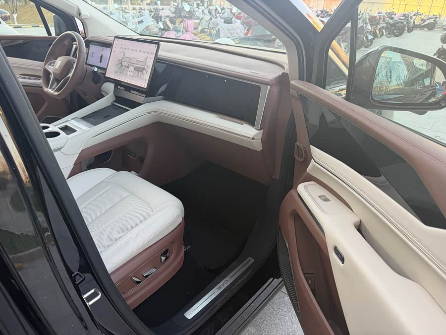 BYD Xia 2025 #21 BYD Xia 2025 car image #21