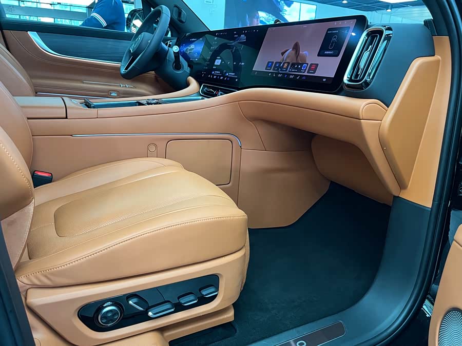 2025 car image #21