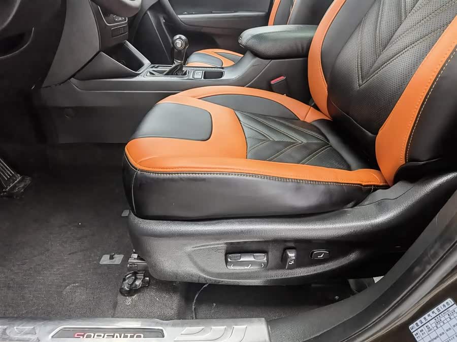 Kia Sorento 2014 immagine di auto #21